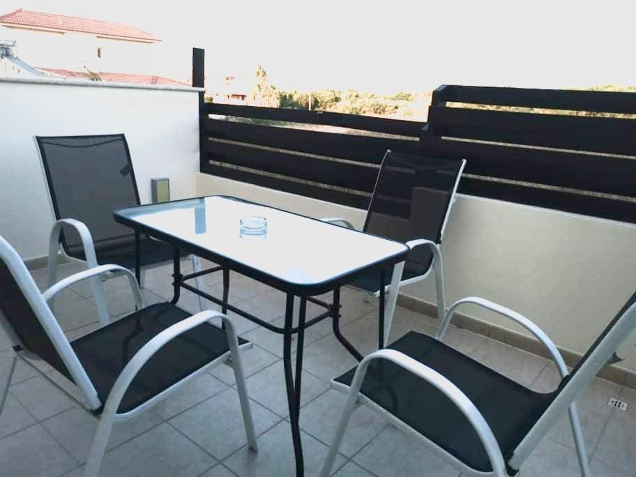 Protaras Ionian Breeze House 10 Minutes Walk From The Beach Paralimni Exterior foto